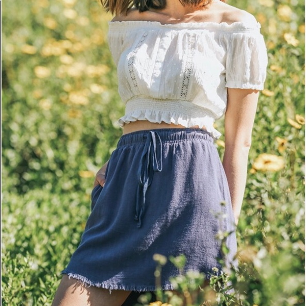 HIGH LOW LINEN BLEND SKIRT IN BLUE - Picture 3 of 5